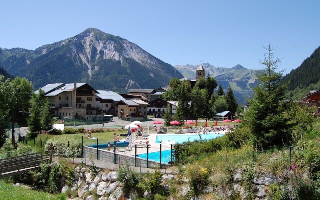 Beautiful South Facing Chalet