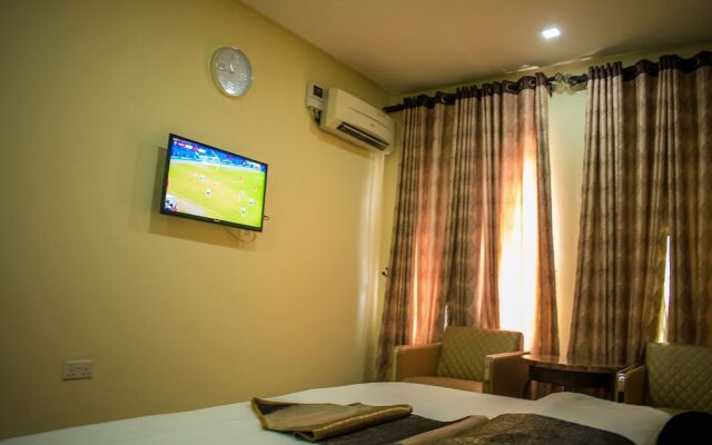 Kemas Suites