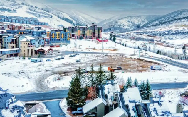 Comanche Peak by Boutiq