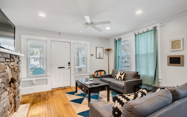 1 bedroom, Allen Street