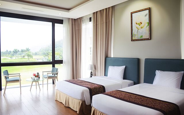 Diamond Bay Golf & Villas