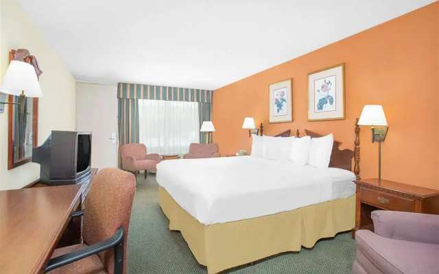 Days Inn by Wyndham Perry Near Fairgrounds