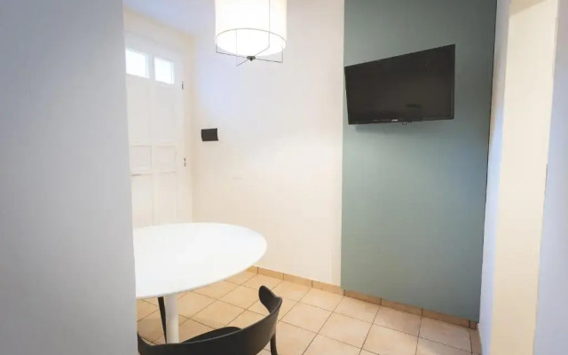 Via Siena 4 - Suites & Rooms