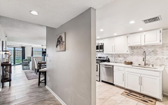 Inlet Reef 518 2 Bedroom Condo by RedAwning