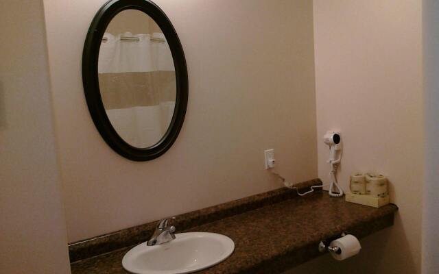 Auberge MacDonald Guest Inn