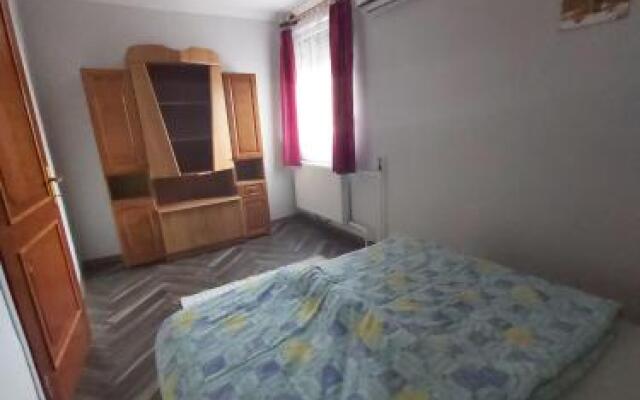 Éva Apartment