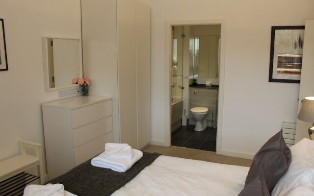 Modern 2 Bedroom Apartment City Centre