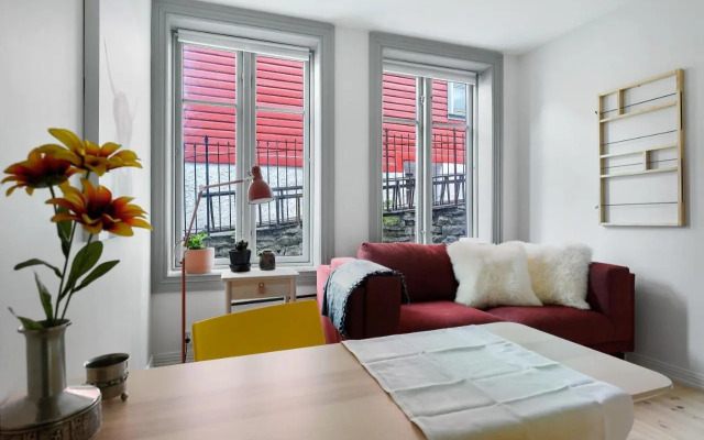 LO Apartments