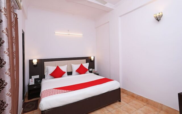 OYO 11327 Hotel R Paradise
