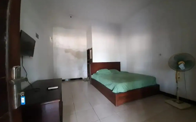 Oyo 2074 Joglo Homestay