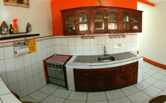 Hostal Brisas y Olas - Hostel