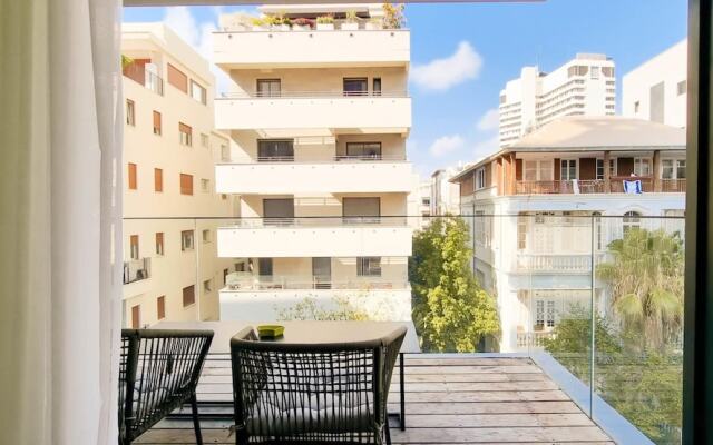 Geula Etoile in Tel Aviv-yafo