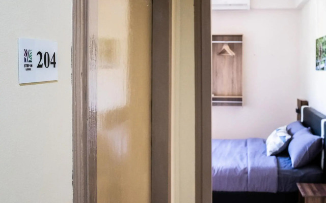 Step In Lodge - Hostel
