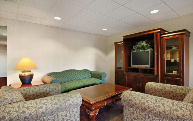 Red Roof Inn Hendersonville