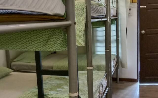 Spot on 90065 Bgh Hostel Teras