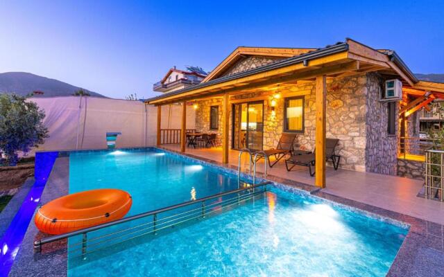 Beyza- Fethiye'de 2+1 Jakuzili Villa