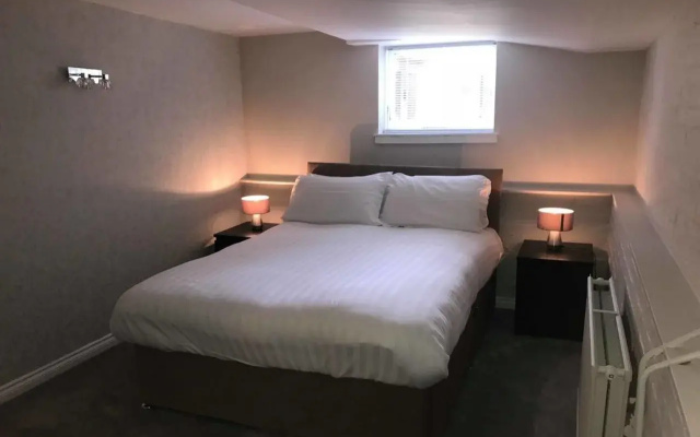 Richmond Park Hotel