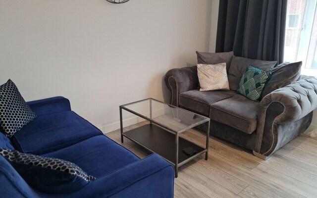 Lovely 2-bed Apartment in Cheltenham Spa