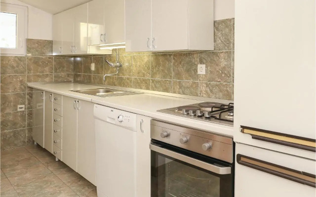 Three-Bedroom Apartment Omis with Sea view 07