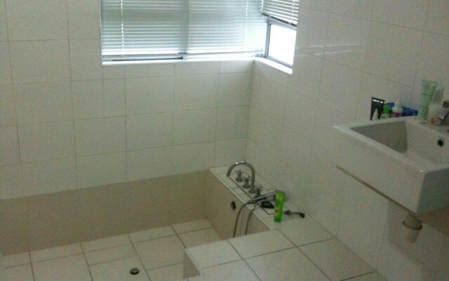 RH Suites at Solaris Dutamas