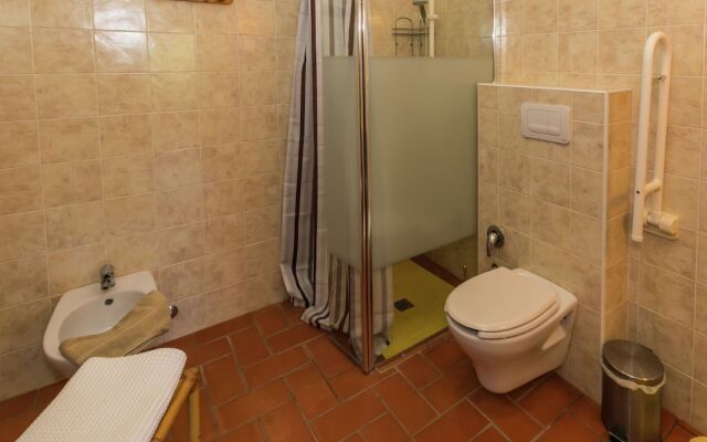 Modern Farmhouse in Ficulle with Swimming Pool