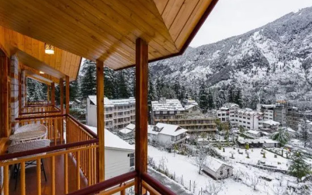 Hotel Manu Palace