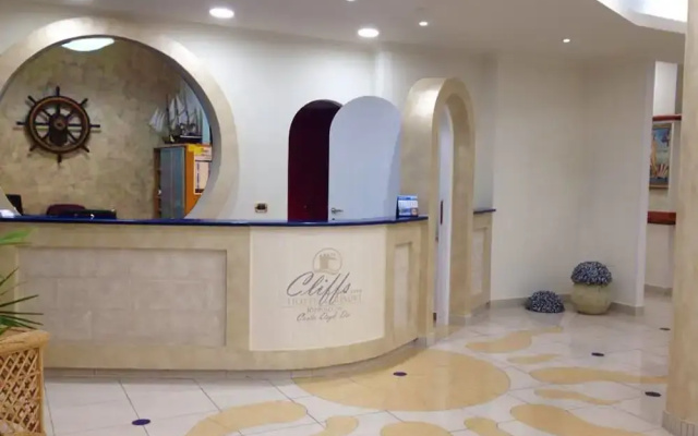 Cliffs Hotel