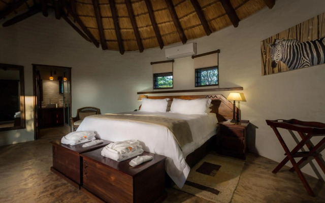 Mopane Bush Lodge