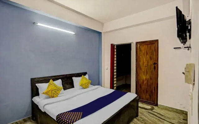 Goroomgo Raj hotel vip Noida