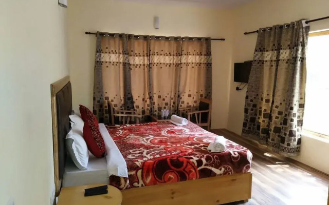 Hotel Khakshal Chubi