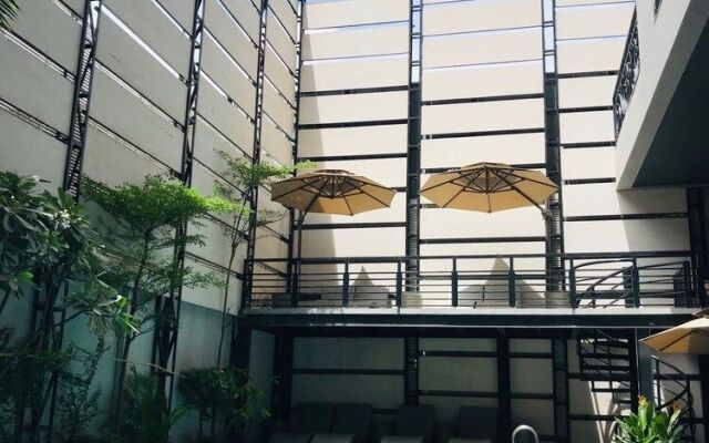 CHECK inn Phnom Penh BKK 1