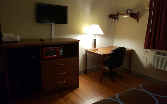 Super 8 by Wyndham Martinsville VA