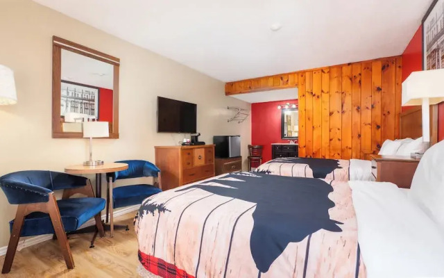 Coach House Inn Resort