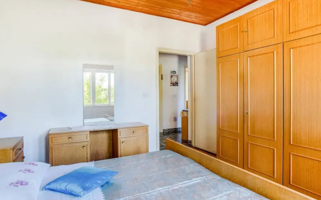 Simplistic Apartment in Šibenik near Sea Beach