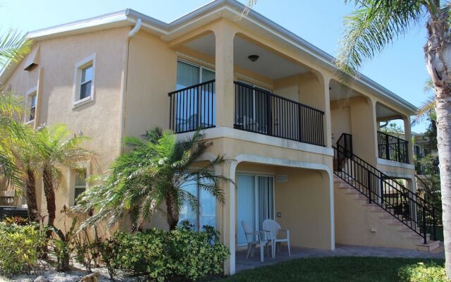 Lazy Starfish at Coconut Villas of Dunedin - Two Bedroom Condo