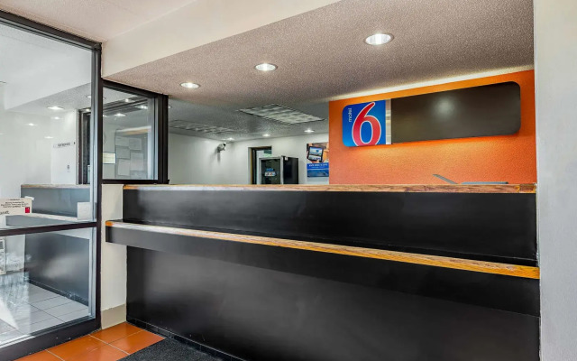 Days Inn by Wyndham Cincinnati I-71