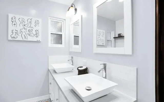 Burnside by Avantstay Modern, Boho, Chic LA Home