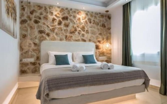 Naxos Grand Hotel
