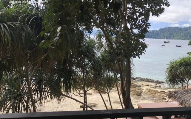 Decho Beach Resort