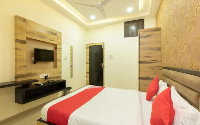 Oyo 16546 Hotel Saurabh