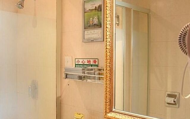 Nanzhou Hotel