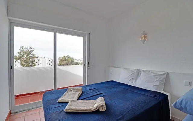 Albufeira Central 1 by Homing