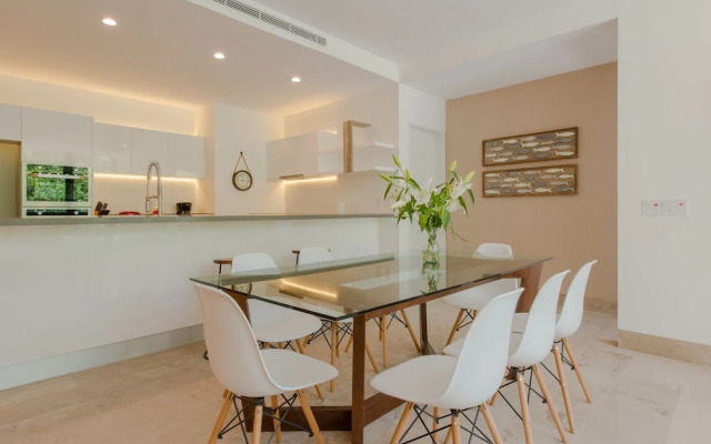 Oceana-134 by Playa District