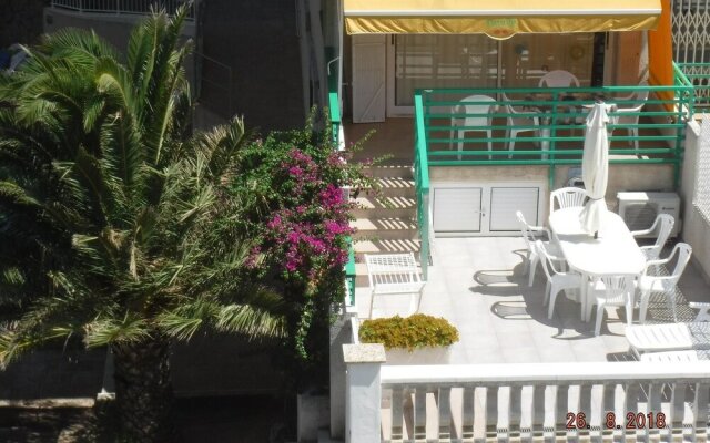 Apartment With 2 Bedrooms in Salou, With Pool Access and Terrace - 400