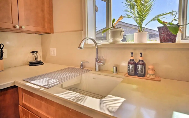 Los Angeles Suite ~ 12 Mi From Downtown!