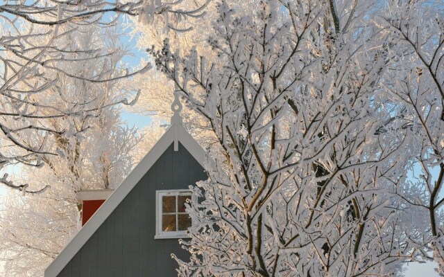 Quaint Holiday Home In Amsterdam Near Lake