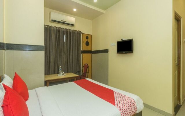 OYO Flagship 18893 Hotel Shweta