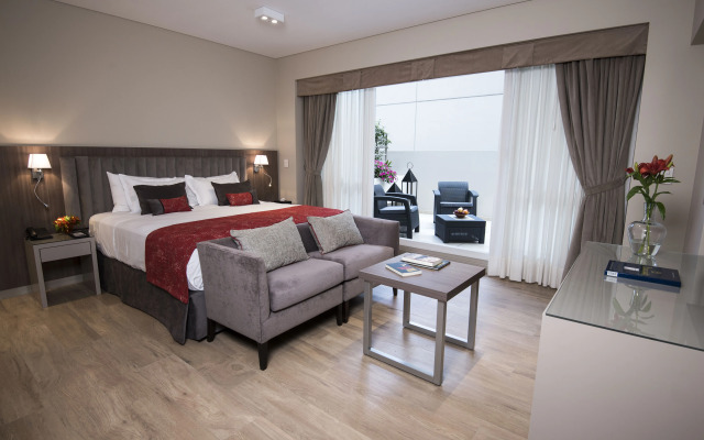 Arc Arenales Studios & Suites