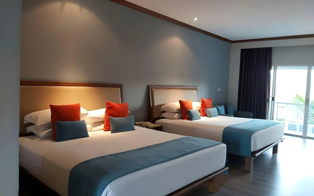 Sir James Resort