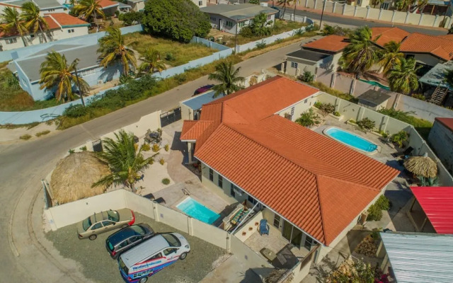 Spacious 7BR 6BA Villa 2 Pools Walktobeach
